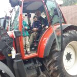 Traktorfahrt mit dem Bauern